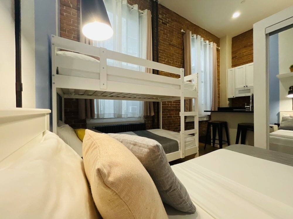 Фото Hotel and the City-Midtown