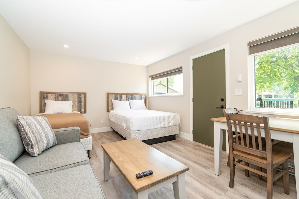 Фото Pathfinder Camp Resorts Agassiz