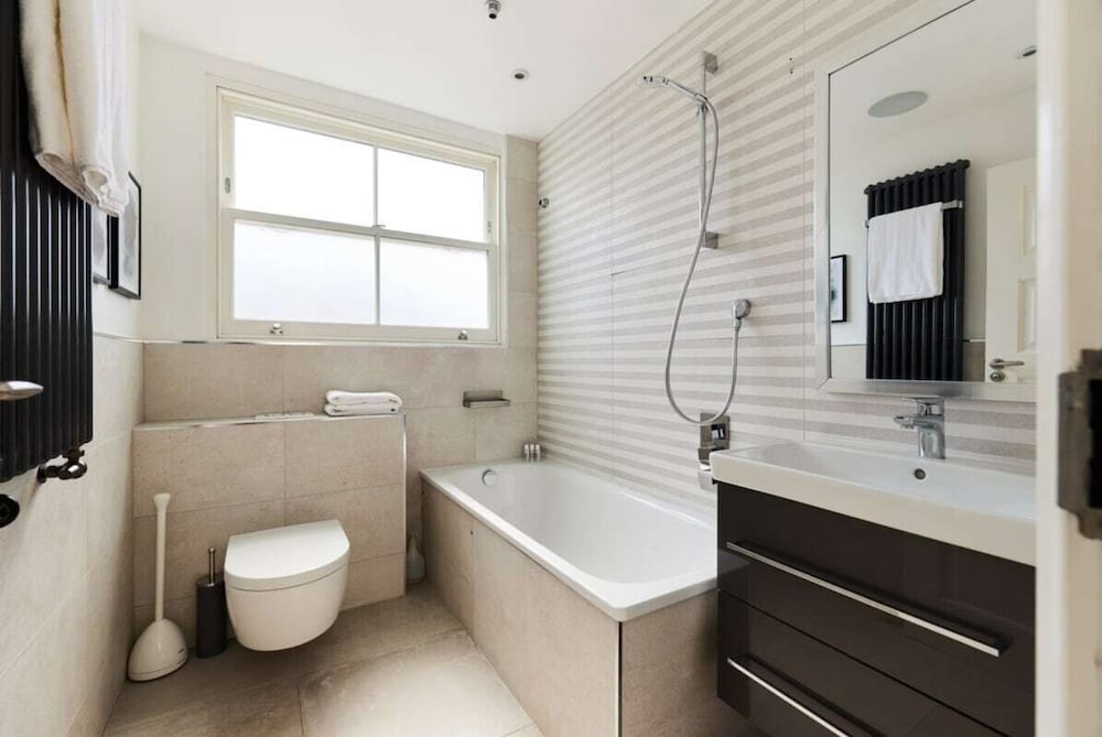 Фото The Camden Place - Breathtaking 4bdr Flat With Garden