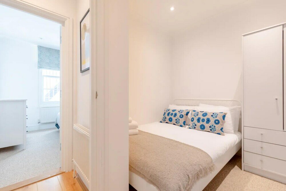Фото Beautiful & Modern 3 Bedroom Flat - Pimlico!