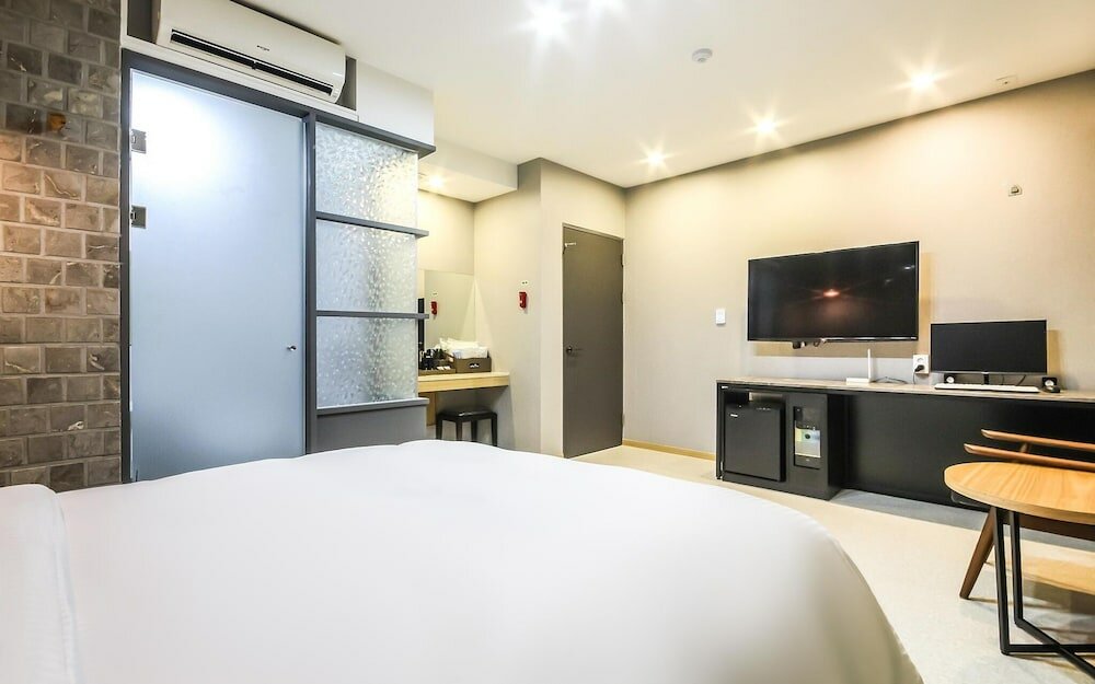 Фото Yeosu Hotel Y