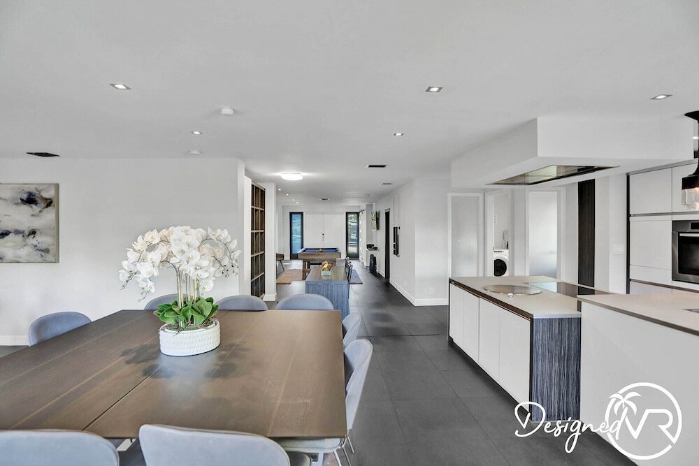 Фото Stunning 5 Br with Heated Pool & Gaming