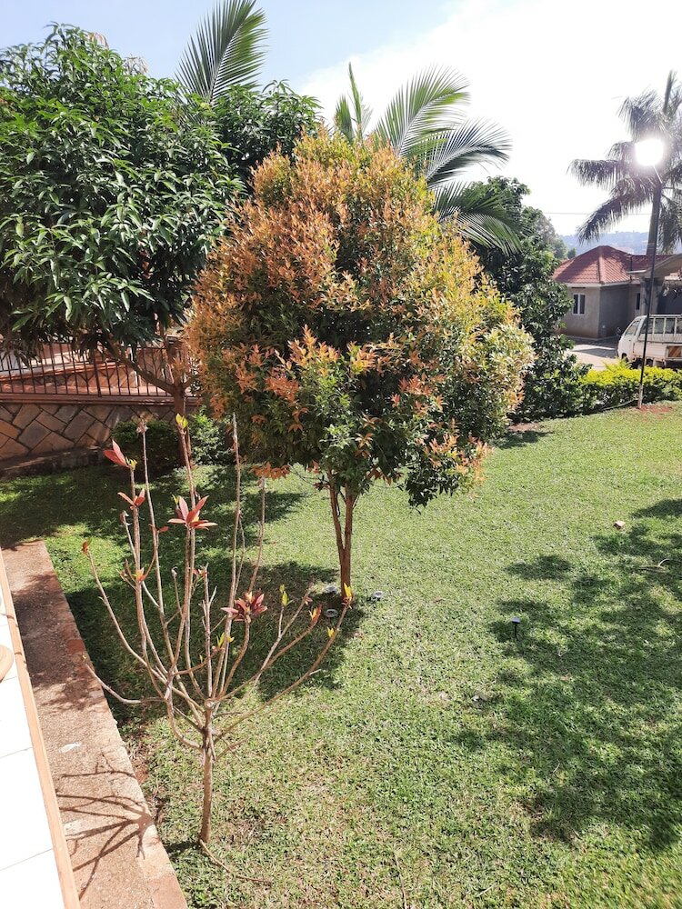 Фото Airport Side Hotel Entebbe