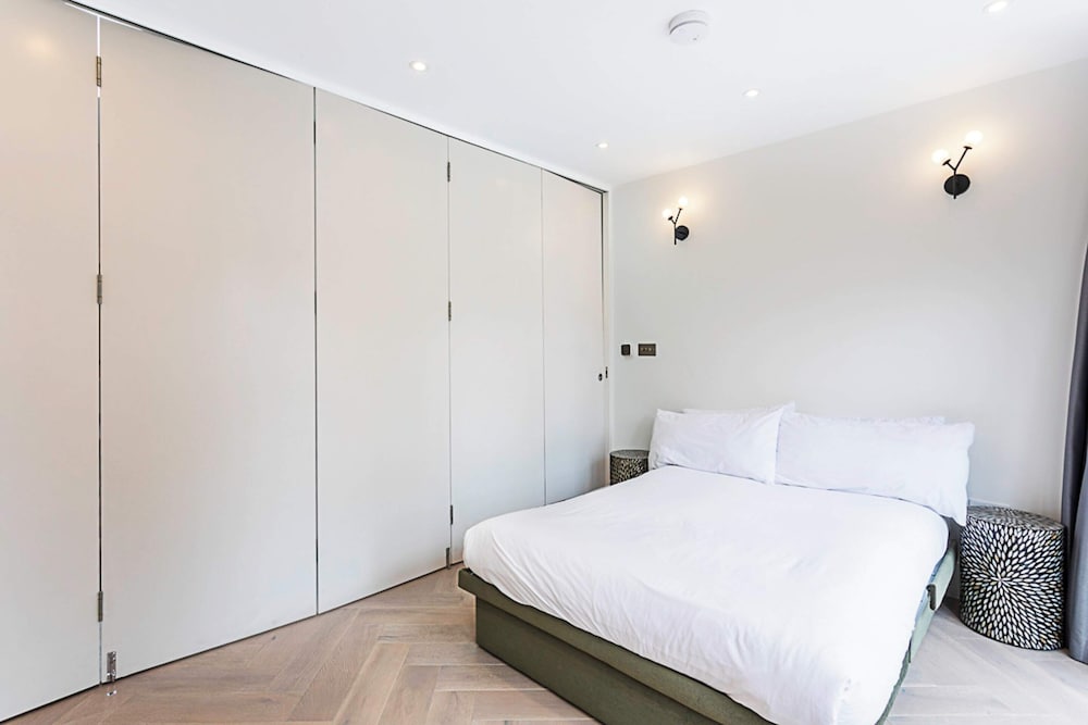 Фото Gorgeous Flat in the Heart of Acton