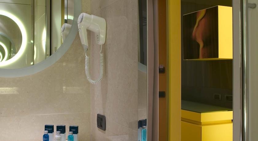 Фото Una Hotels Bologna Centro