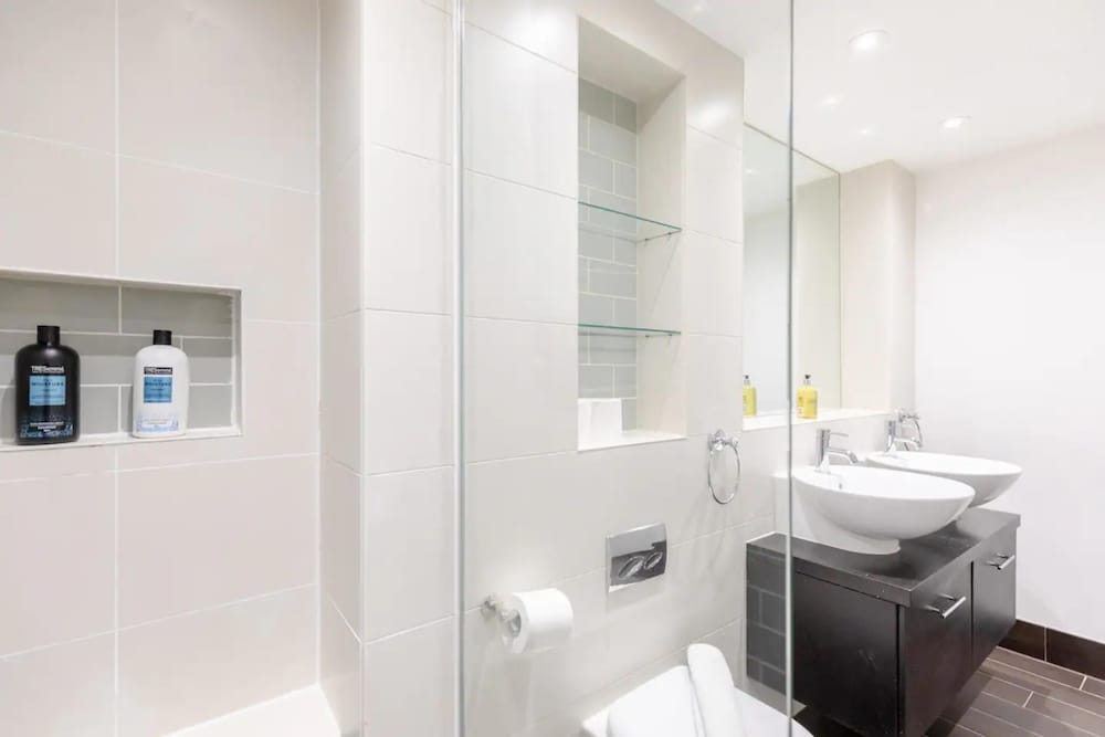 Фото Beautiful & Modern 3 Bedroom Flat - Pimlico!