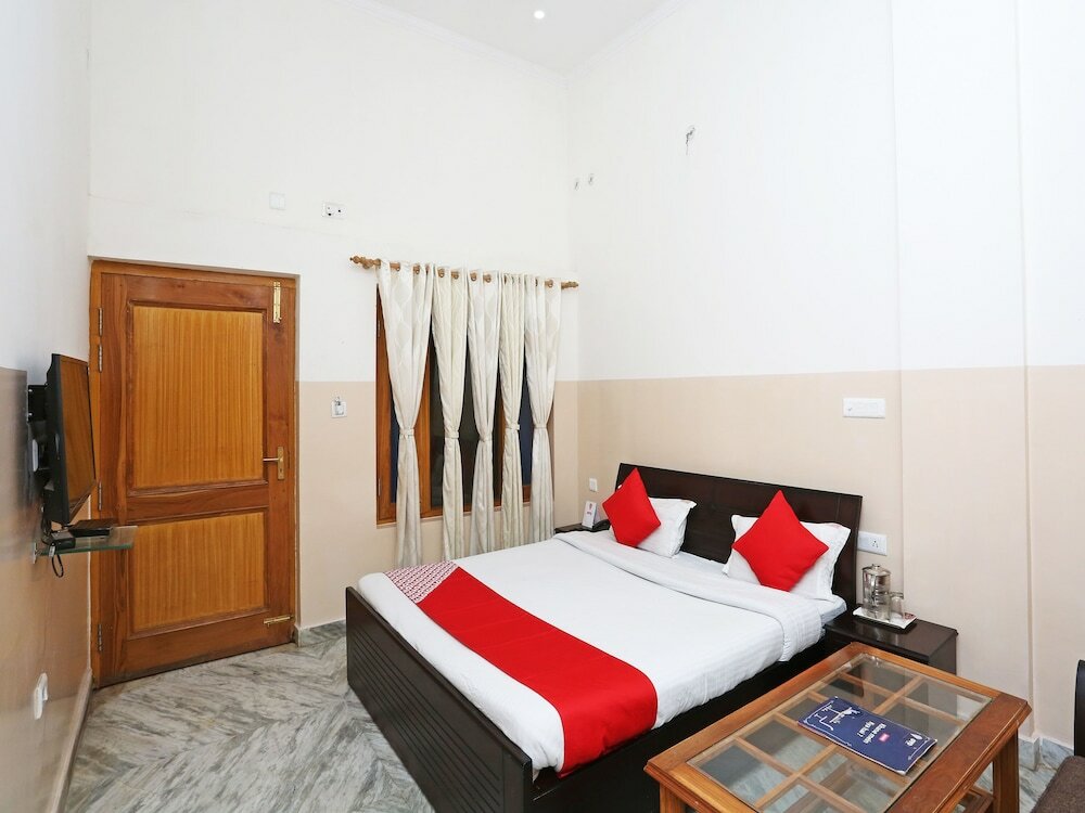 Фото Oyo 19638 Hotel Jay Continental