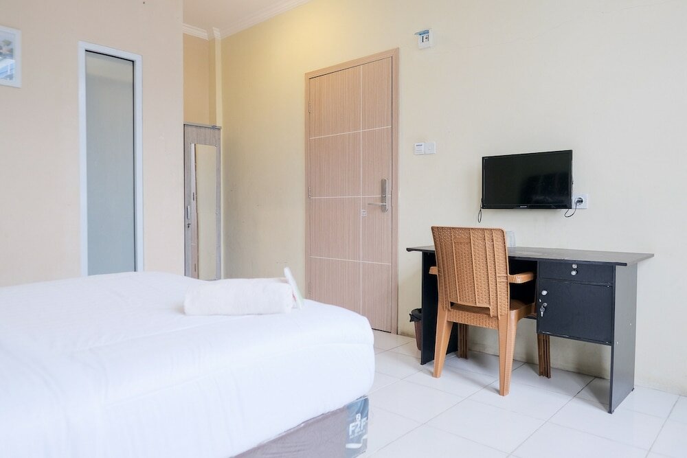 Фото Urbanview Hotel Ta Ke Jelutung Jambi