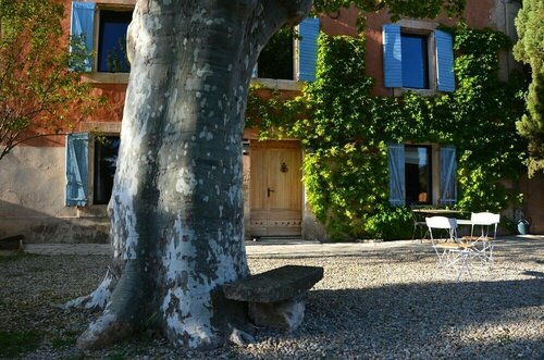 Гостиница Bastide Des Lavandieres в Апте