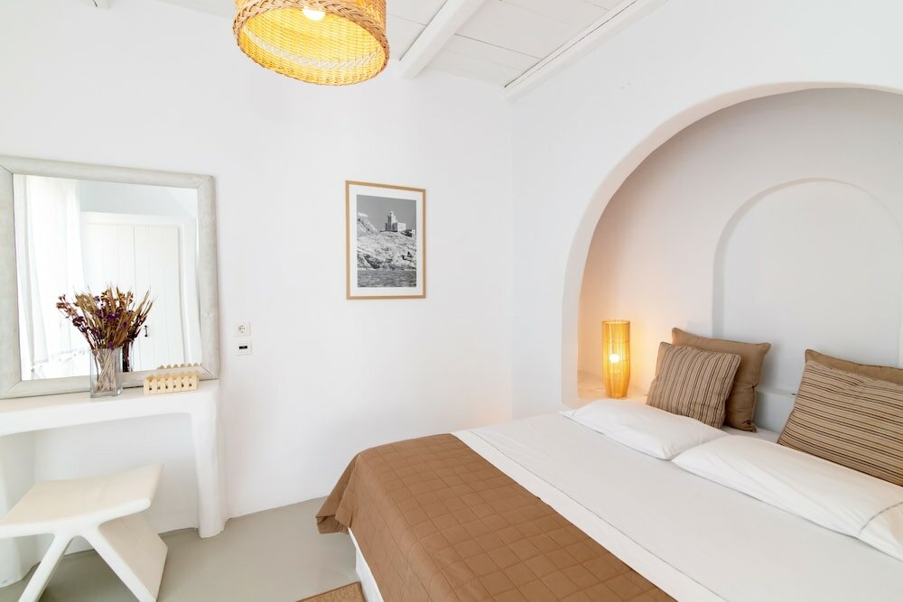 Фото Ninemia Suites & Open air SPA