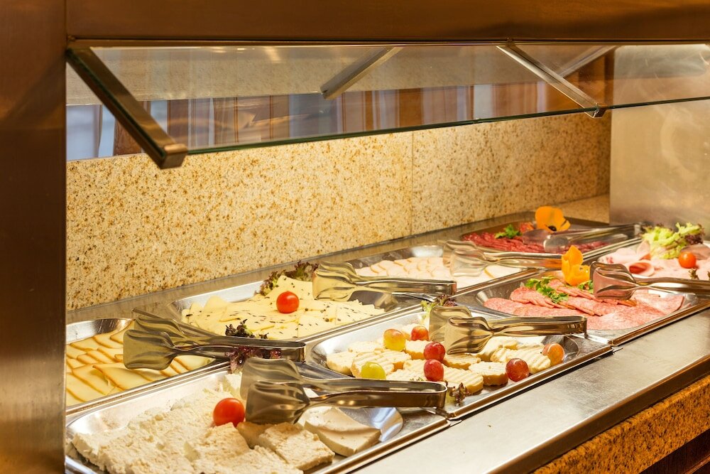 Фото Hotel Romance & Family Suites