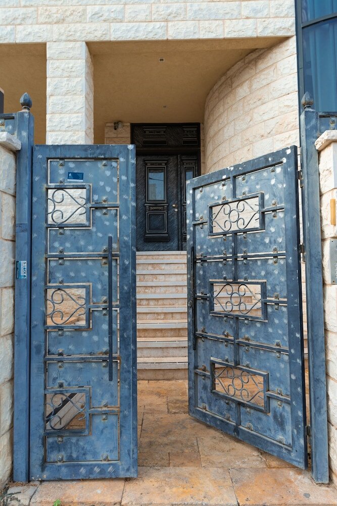 Фото Grace Holon Villa & Pool