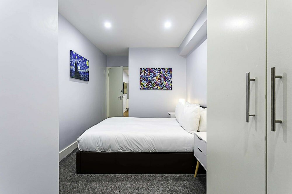 Фото Bright Clapham Apartment