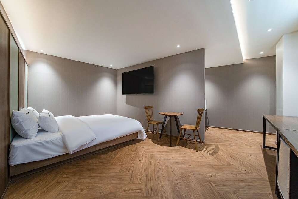 Фото Brown Dot Hotel Eurwangri