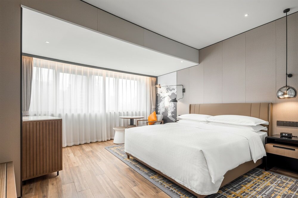 Фото Sheraton Chengdu Lido Hotel