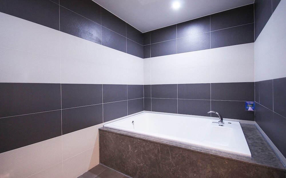 Фото Ulsan Jeongjadong White Swan