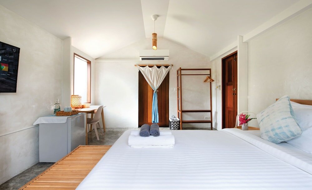 Фото The Little White Bird Traveller Hostel