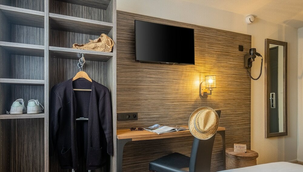 Фото The Originals City, Angers Sud – Le Village 49