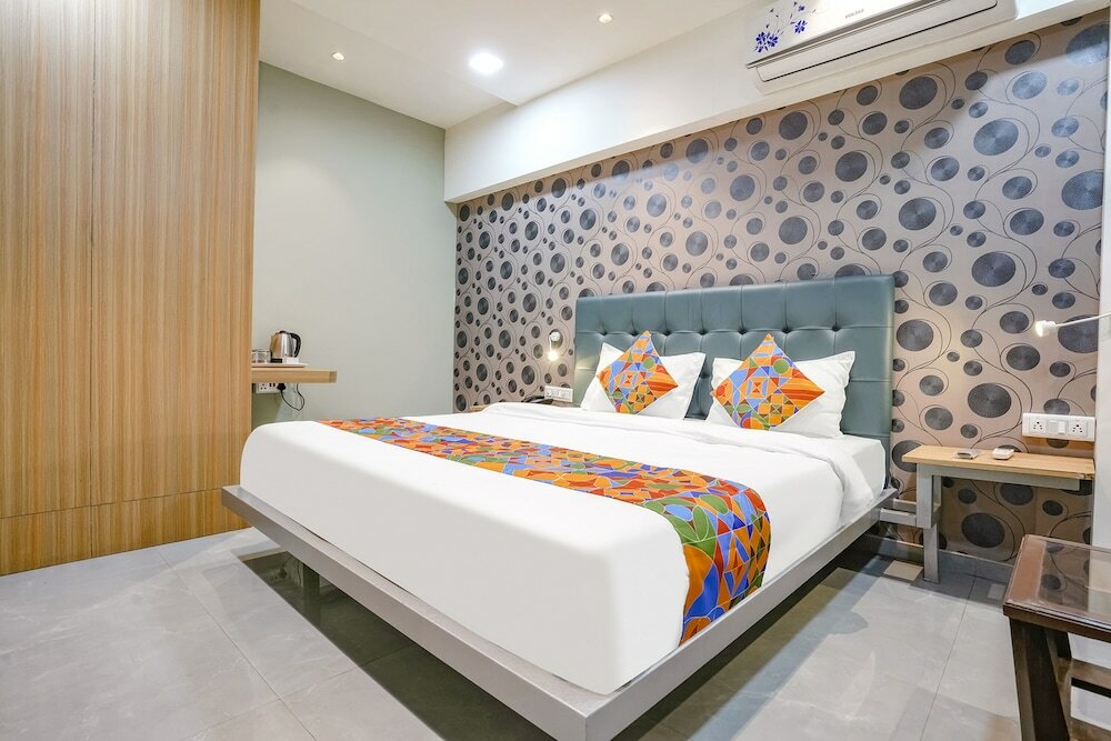 Фото Fabhotel Arc Palace