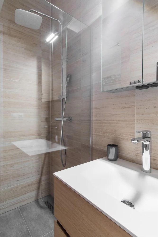 Фото Helen Homestay Karlín Prague