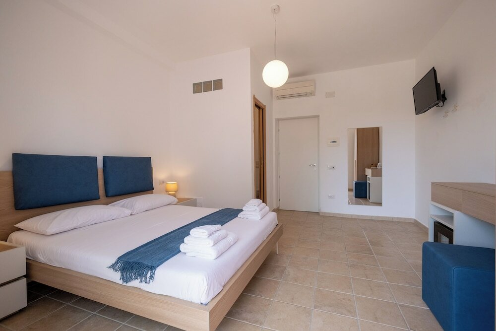 Фото Nautika Suites
