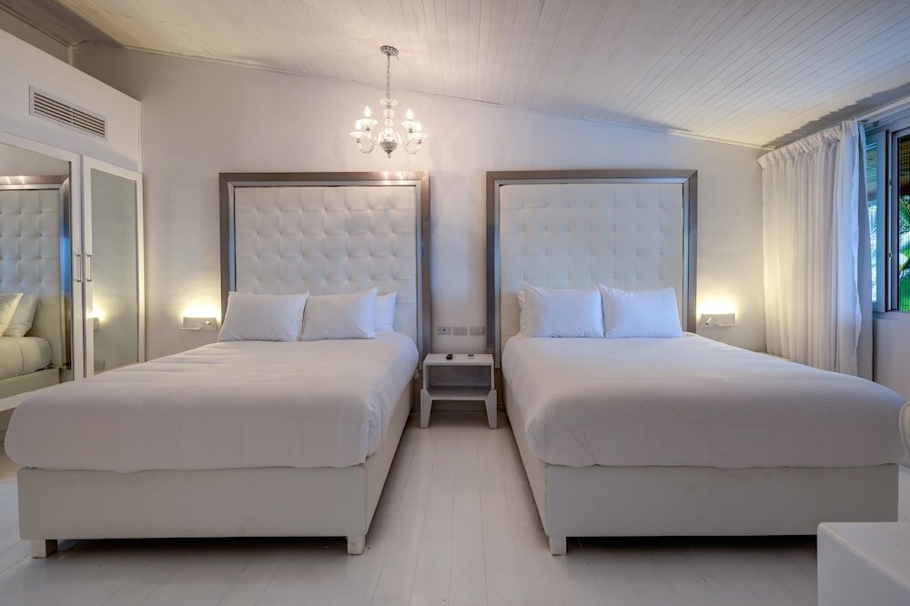 Фото Gigi Brown Suites Puerto Viejo