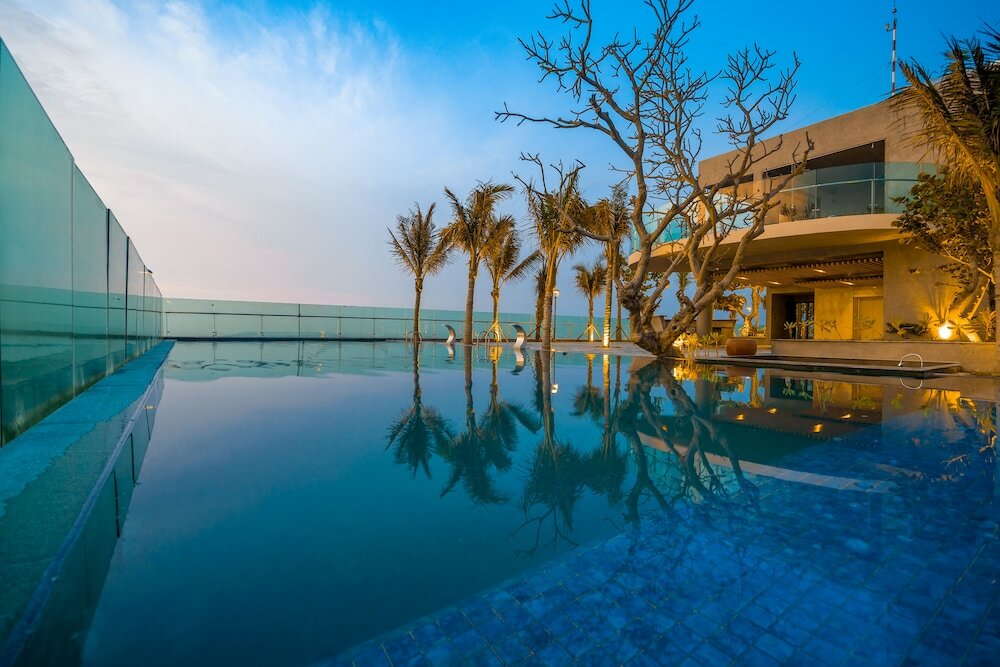 Фото Sala Grand TuyHoa Hotel