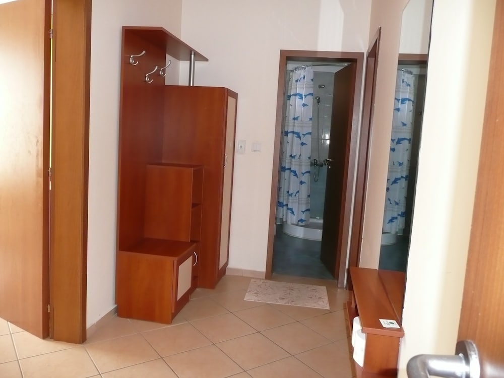 Фото Megas Apartments