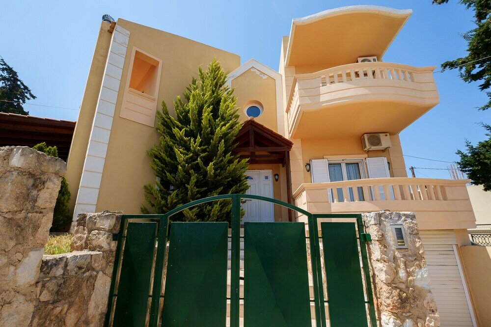 Фото Relaxing Family Home near Beaches