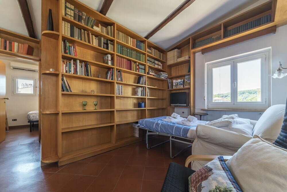 Фото VIA dei Cartari