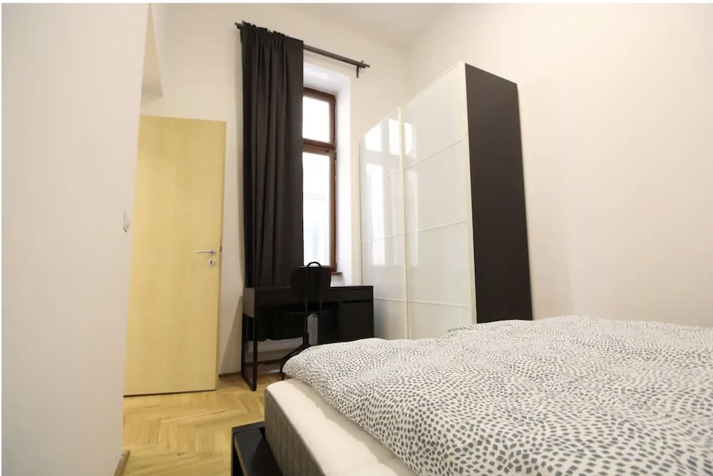 Фото Venus Apartments - Gozsdu Court II