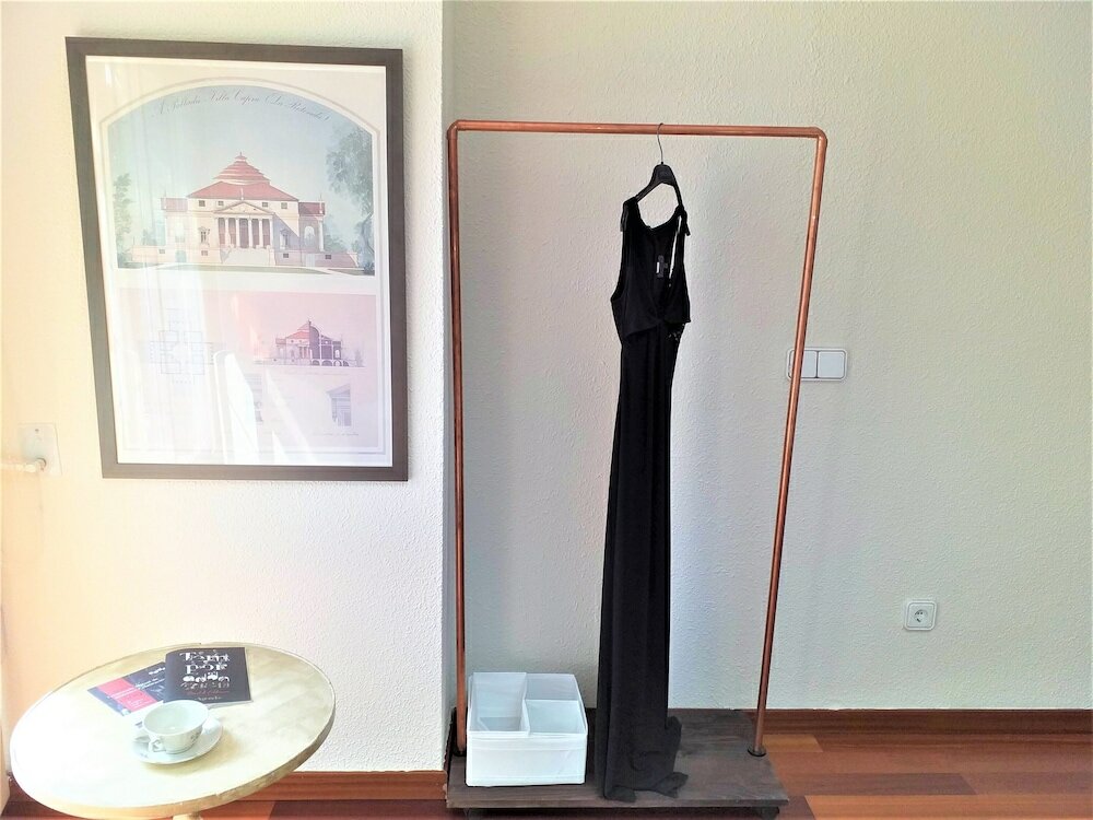 Фото Large Apartment with large and sunny Terrace - Garden & Outdoor Gym, Alicante Center