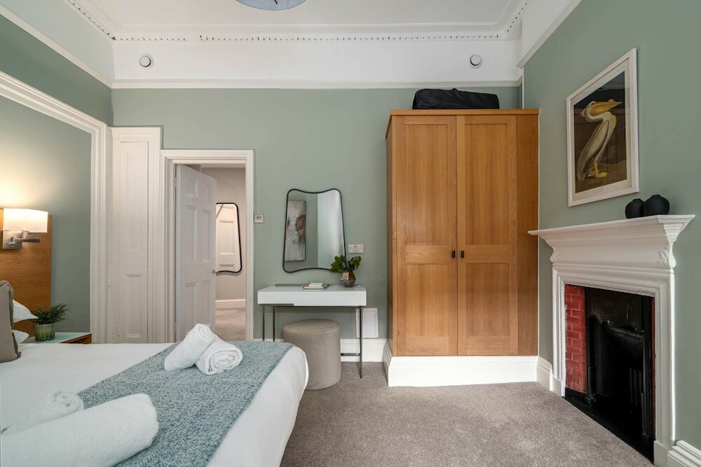 Фото 5 Doughty Street