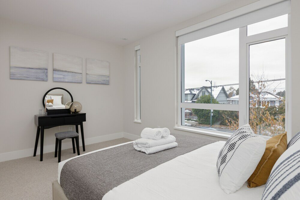 Фото 7476 Granville St