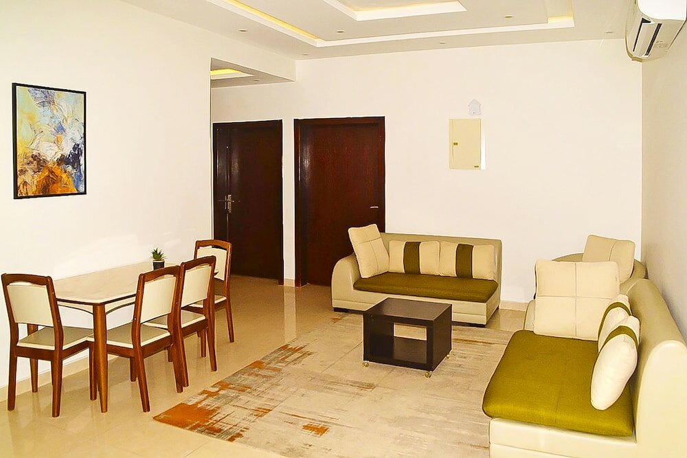 Фото Oyo 617 Rose Plaza Hotel