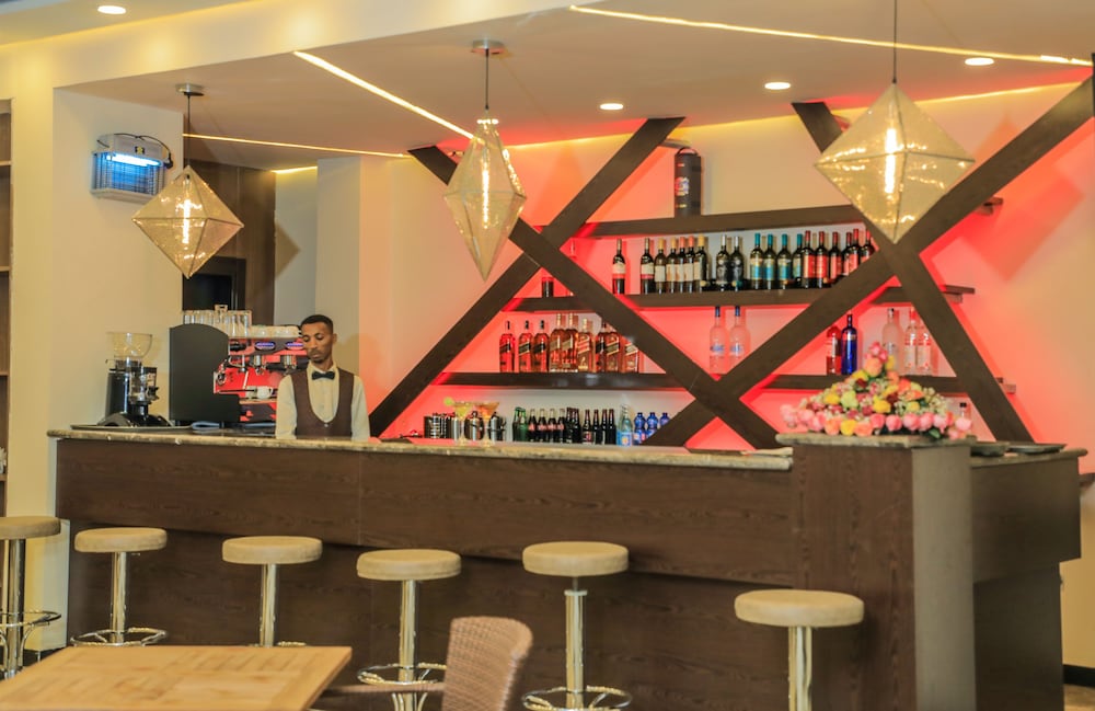 Фото Garalay Hotel