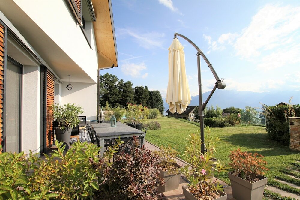 Фото Montreux holiday home