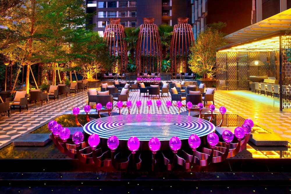 Фото W Guangzhou