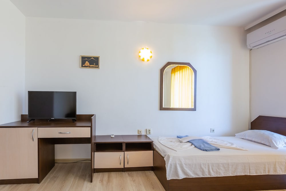 Фото Family Double Room in Dafinka Guest House