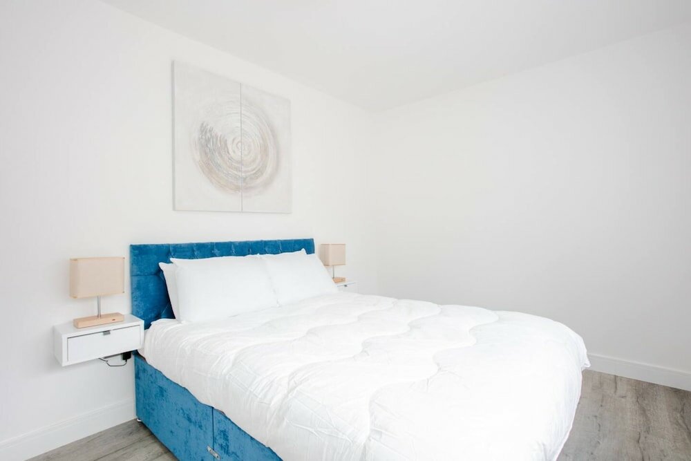 Фото Designer 2 Bedroom Apartment in West London