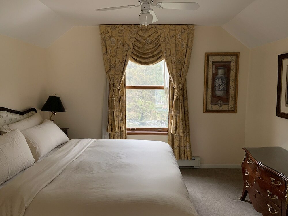 Фото Copperhood Retreat & SPA