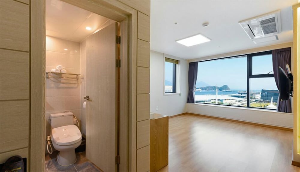 Фото Paulownia Hostel & Guest House