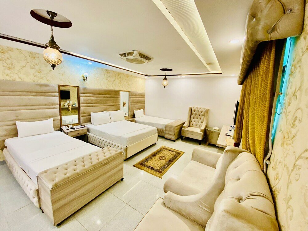 Фото Neshaz Hotel & Suites