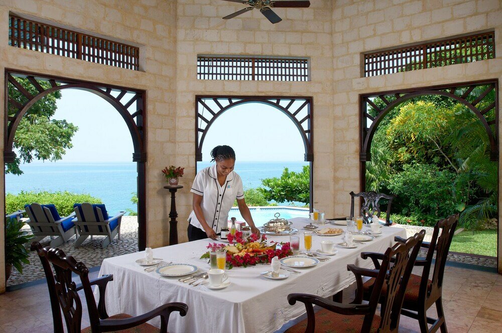 Фото Bluefields Bay Villas