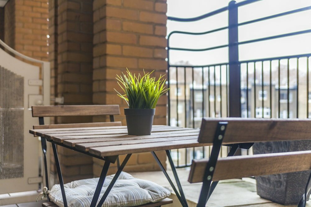 Фото Point West Apartments Gloucester Road