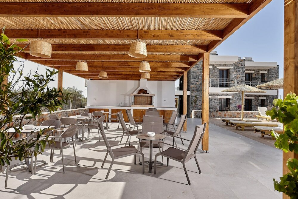 Фото Volta Suites and Villas