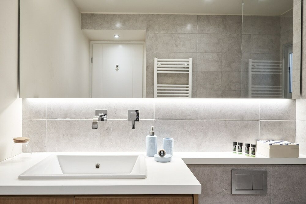 Фото Charitos II Chic n modern 2bd Apt