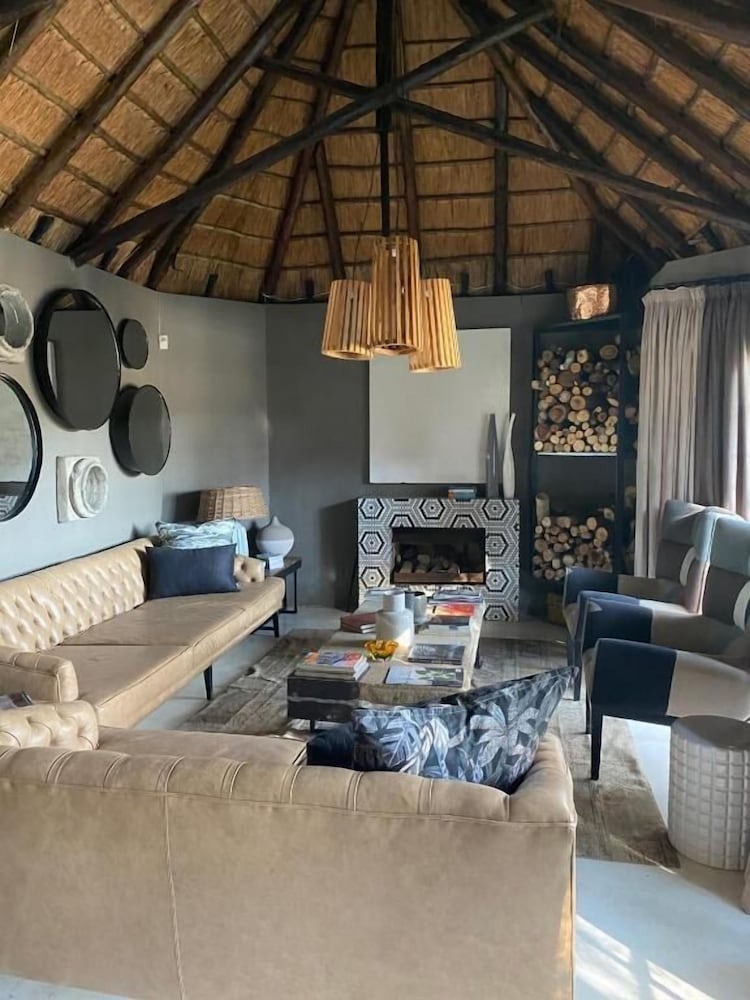 Фото Four20 Bespoke Hotel