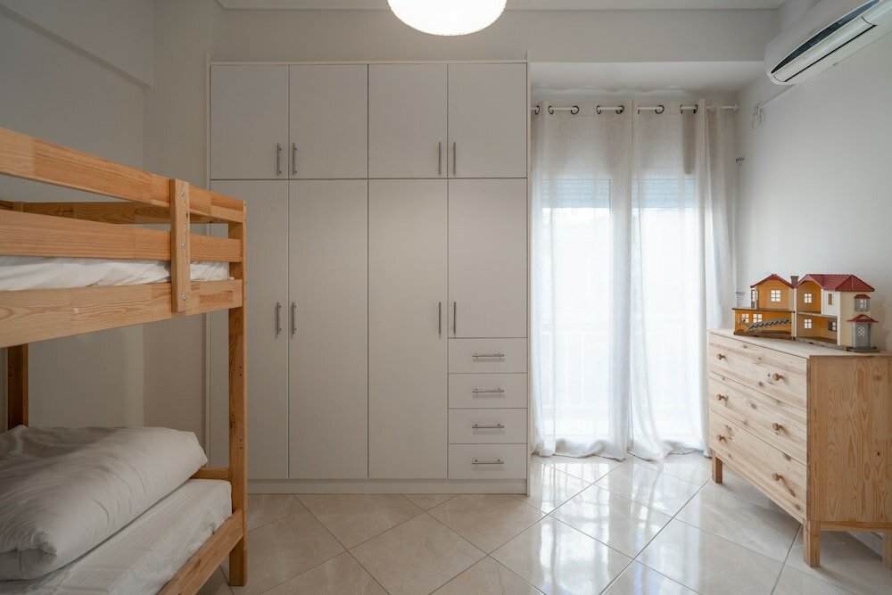 Фото Fotomara sunny and colourful apartment