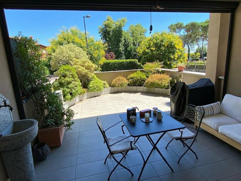Апартаменты Alpi Giulie Apartment With Terrace in Verbania в Вербании